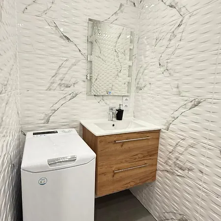 Jaracza 2 By Dreamap